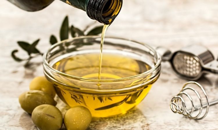 橄榄油优点在於能帮助人体维持饱足感，不容易过度进食