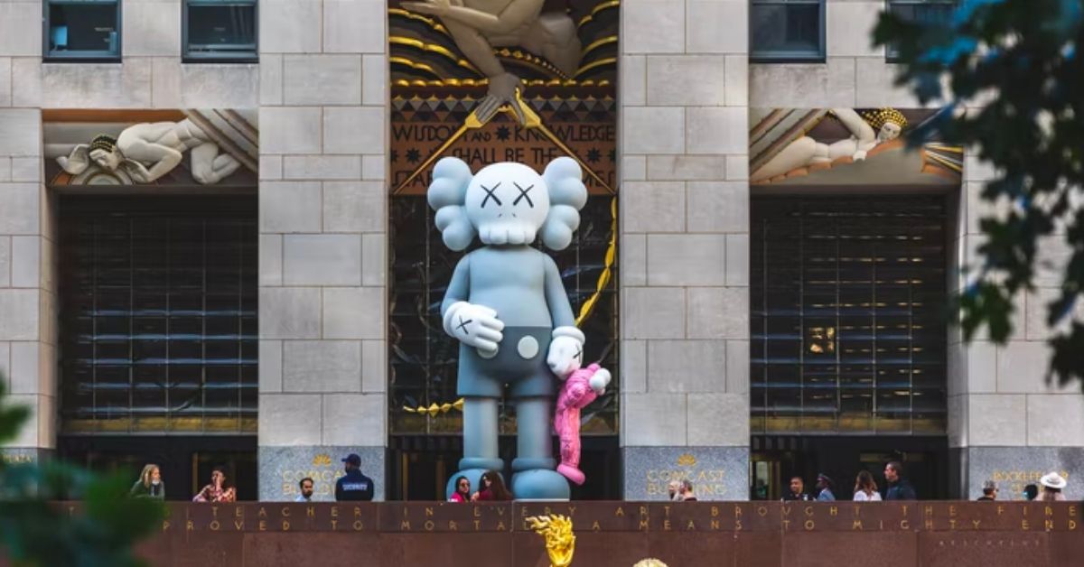 认识艺术家KAWS：品牌念法、创作理念五个潮牌入门小知识