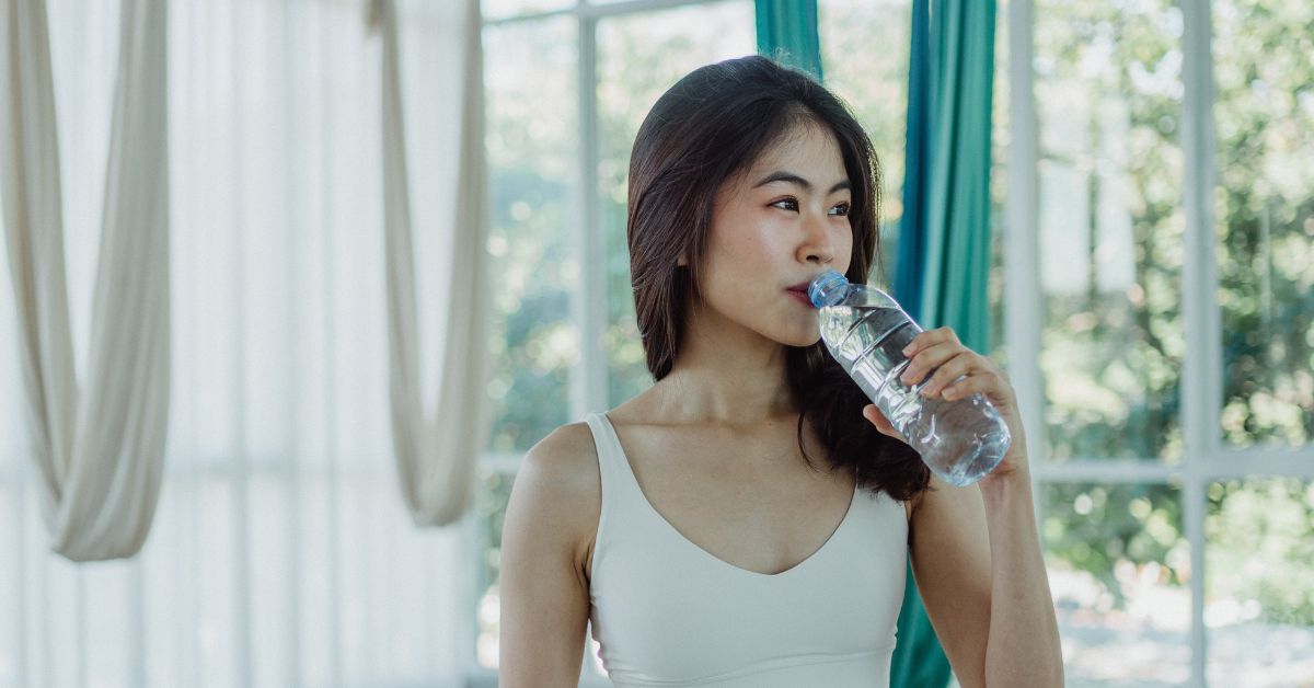 不要等渴了再喝水！掌握１１個原則輕鬆補充水分，正確養成喝水習慣