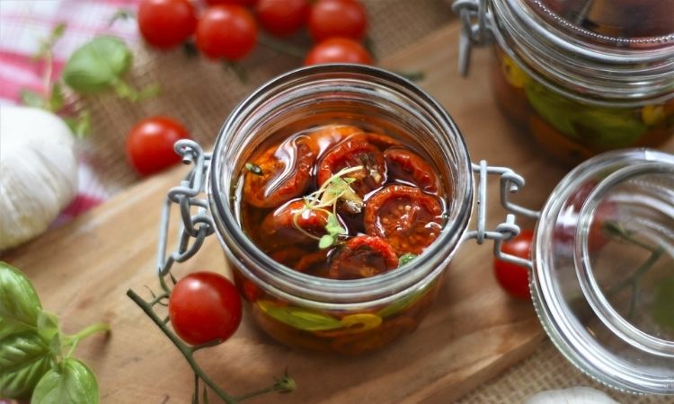 ▲ 油渍番茄也适合搭配在前菜与下酒菜中