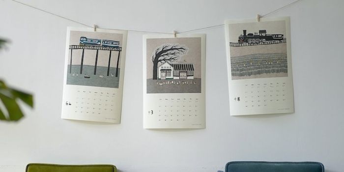 小島散步木框掛曆與桌曆