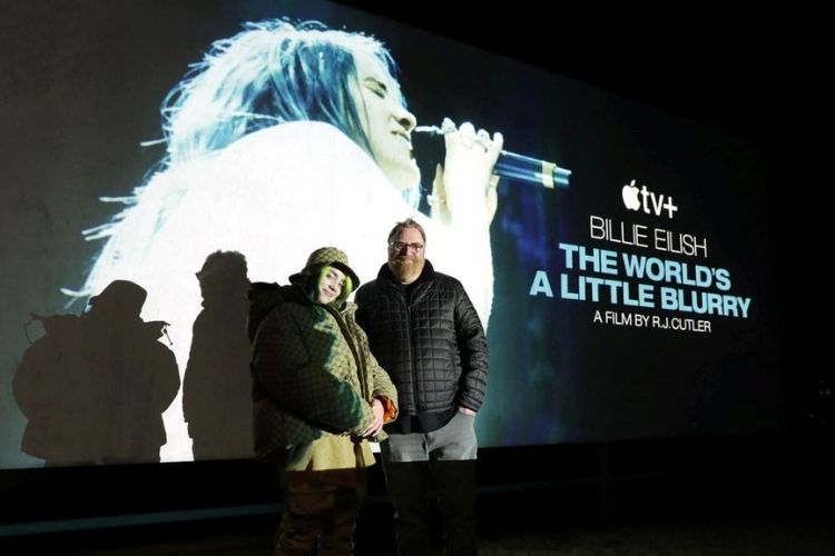 Apple TV+ 原創紀錄片《怪奇比莉 Billie Eilish：我眼中的迷濛世界》 the-worlds-a-little-blurry