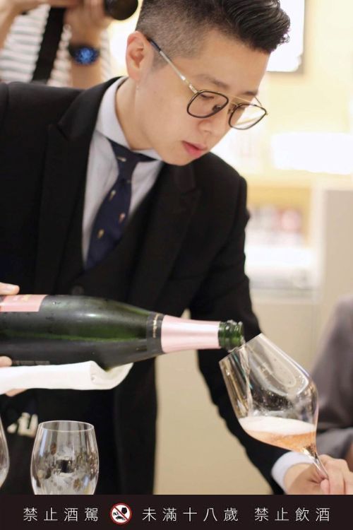 專業侍酒師鄭宜憓