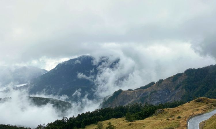 南投合歡山群峰