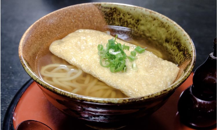 《鸭川食堂》从朴实料理解开埋藏已久的记忆