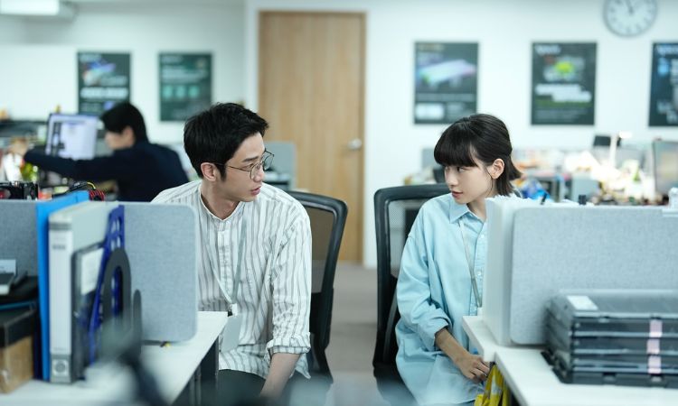 姚愛寗在翻譯與演員的角色交錯