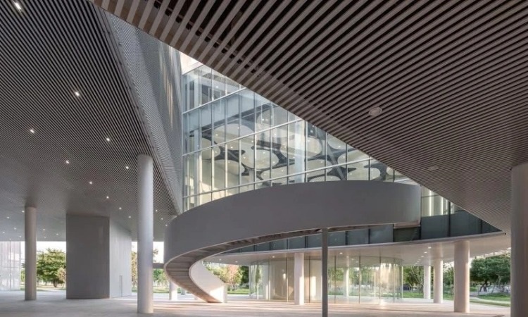 台中綠美圖必看特色一：結合美術館與圖書館的文化寶地