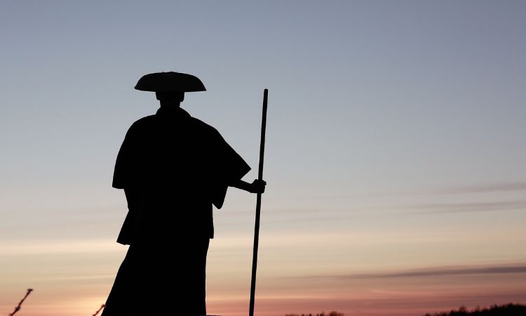 《笑傲江湖》的盲點，脫離江湖仍不自由？