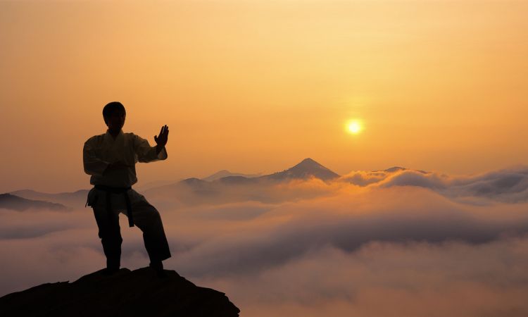 拿拿摳從《笑傲江湖》學到的人生啟示