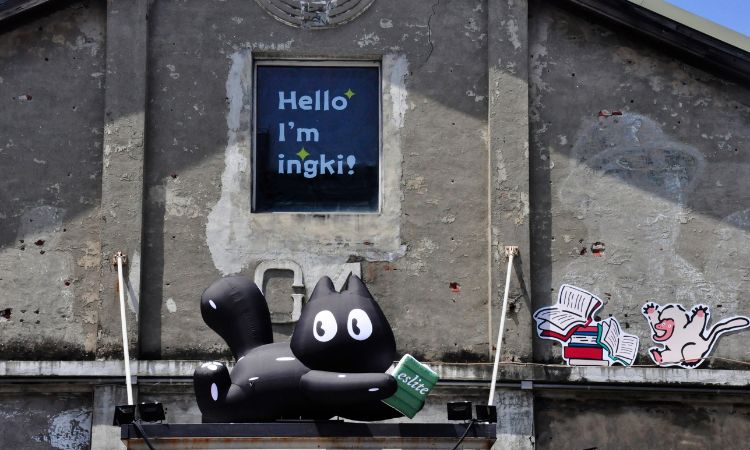 首站由可爱「ingki英吉」跃上诚品生活驳二萌趣迎宾。