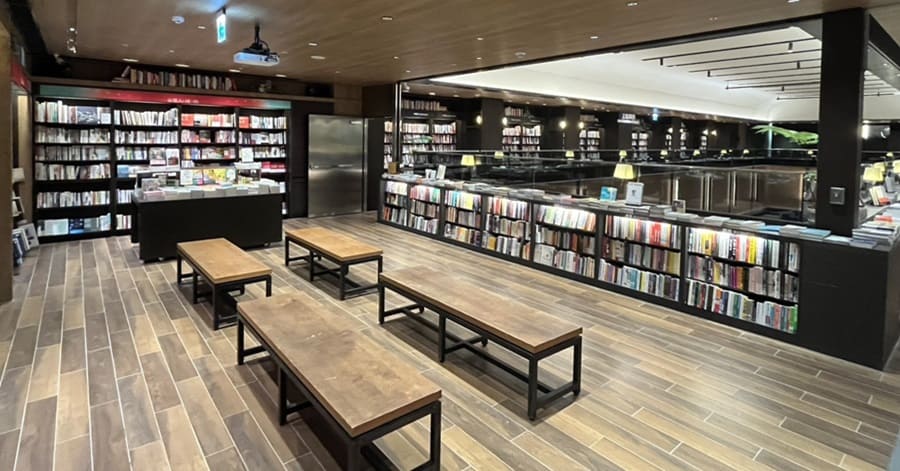 4F 書店 FORUM - 誠品生活台南