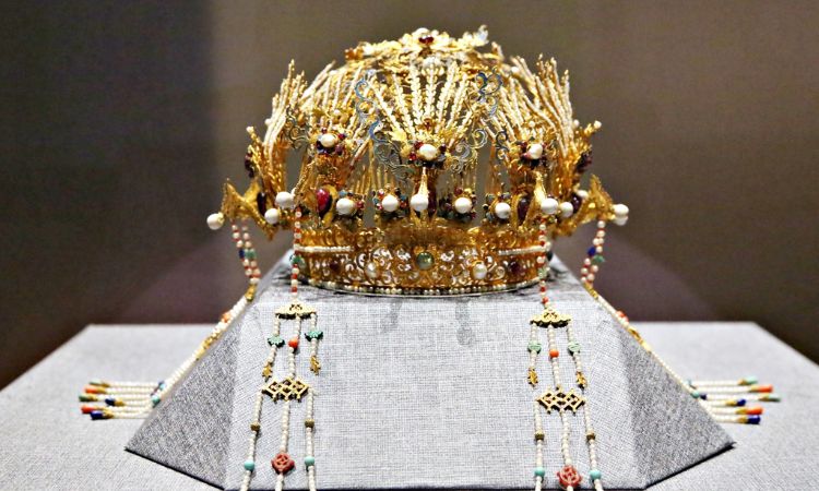 國立故宮博物院必看特展四：妙色——清代金銀飾件特展