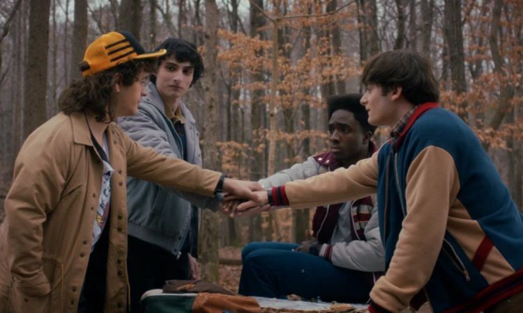 《怪奇物语5》精彩彩蛋二：迎向结尾，解开第一季未解之谜