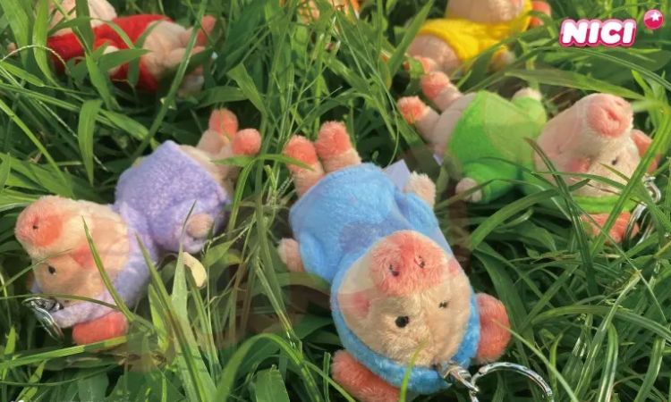 NICI蓝帽T小猪威比钥匙圈