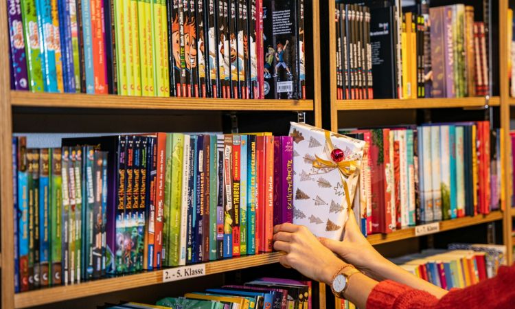 《你好，我是書店員》找一本書，從書中獲得解答