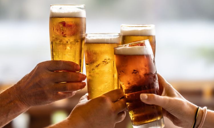 美國最新公布飲食指南重點九：適量飲酒，越少越好！