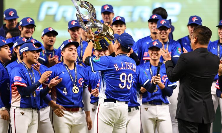 冠軍之路: 2024世界棒球12強賽感動全紀錄聯名電影書