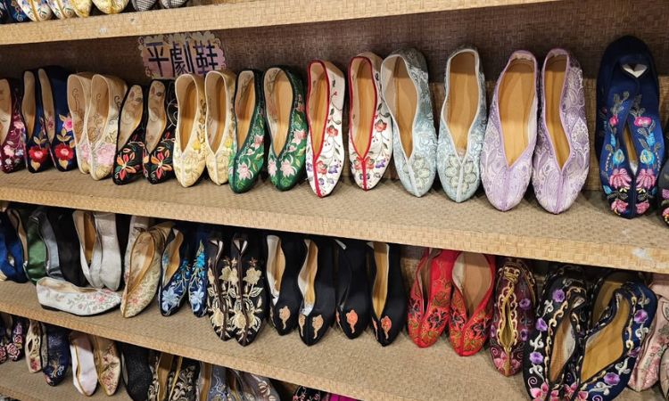 台南友愛町必去景點三：年繡花鞋