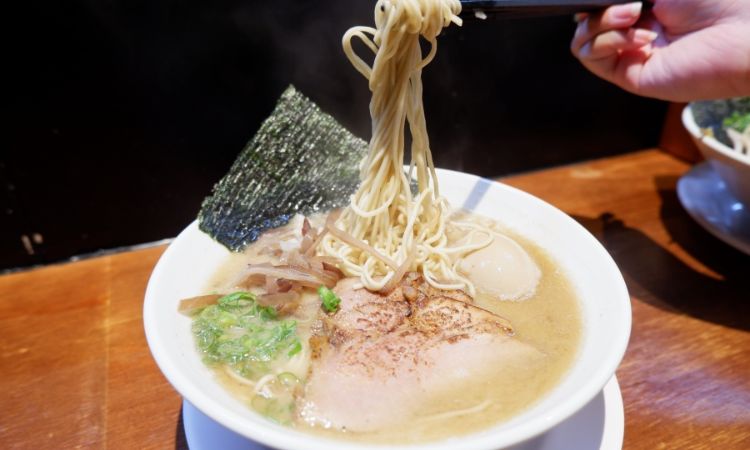 嘉義文化路夜市美食推薦一：山越拉麵