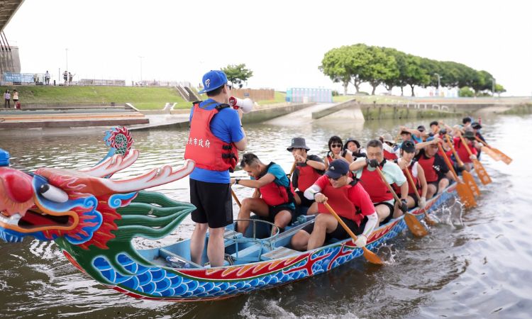 台北大佳河濱公園戶外活動推薦四：臺北國際龍舟錦標賽