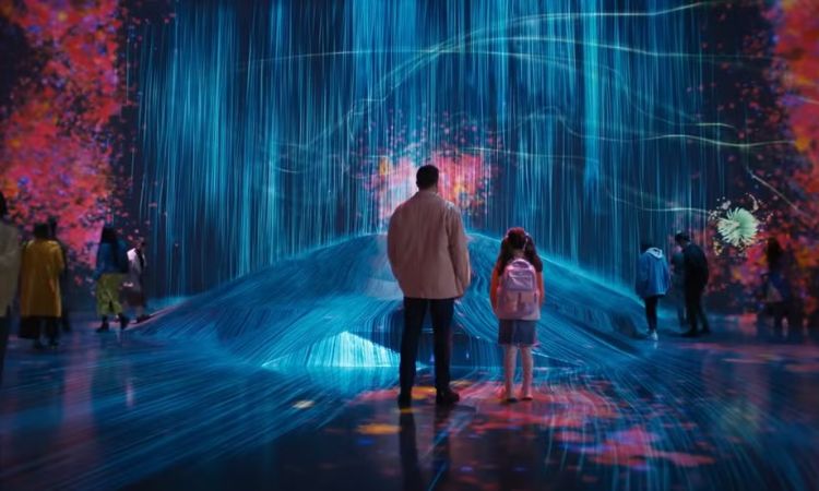 电影《日租家庭》的经典景点一：麻布台之丘「teamLab Borderless」