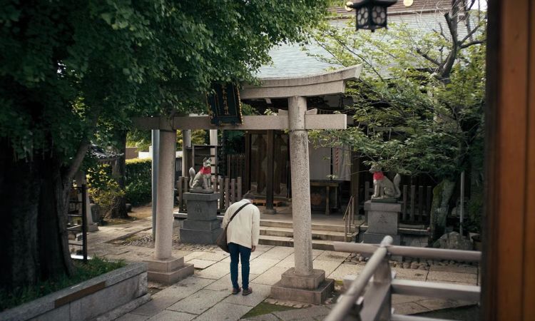 电影《日租家庭》的经典景点五：飞木稻荷神社