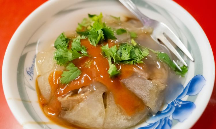享受新竹城隍庙城隍庙品尝道地美食