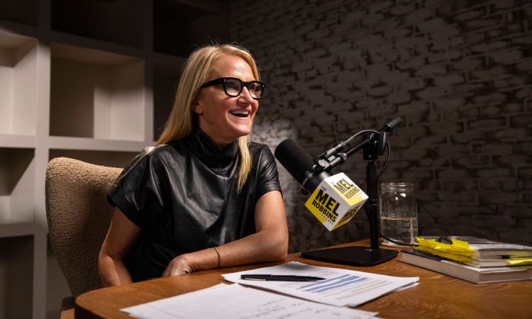 梅爾．羅賓斯（Mel Robbins）